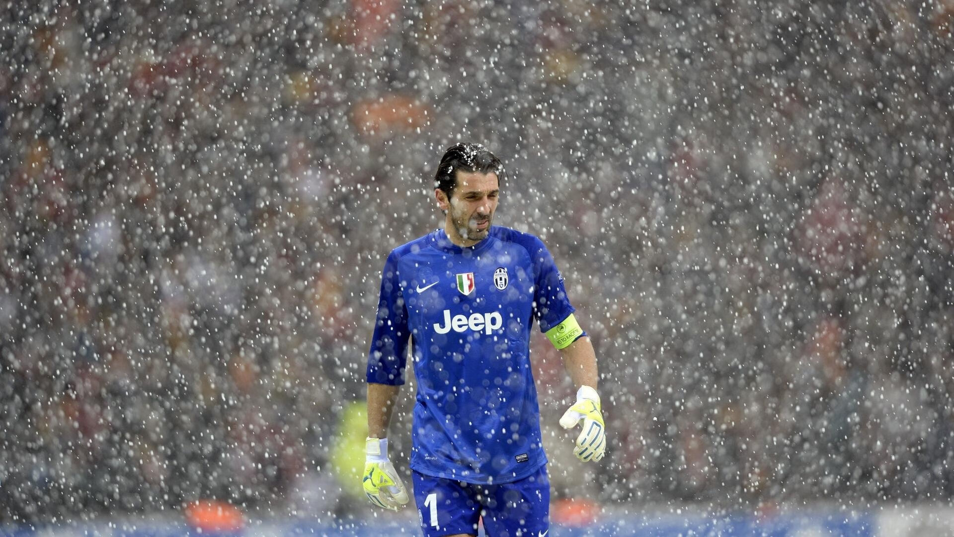 kaiyun登录-尤文图斯破荒再起航，热刺球迷高歌永不独行，尤文破荒再启航，热刺球迷永相随